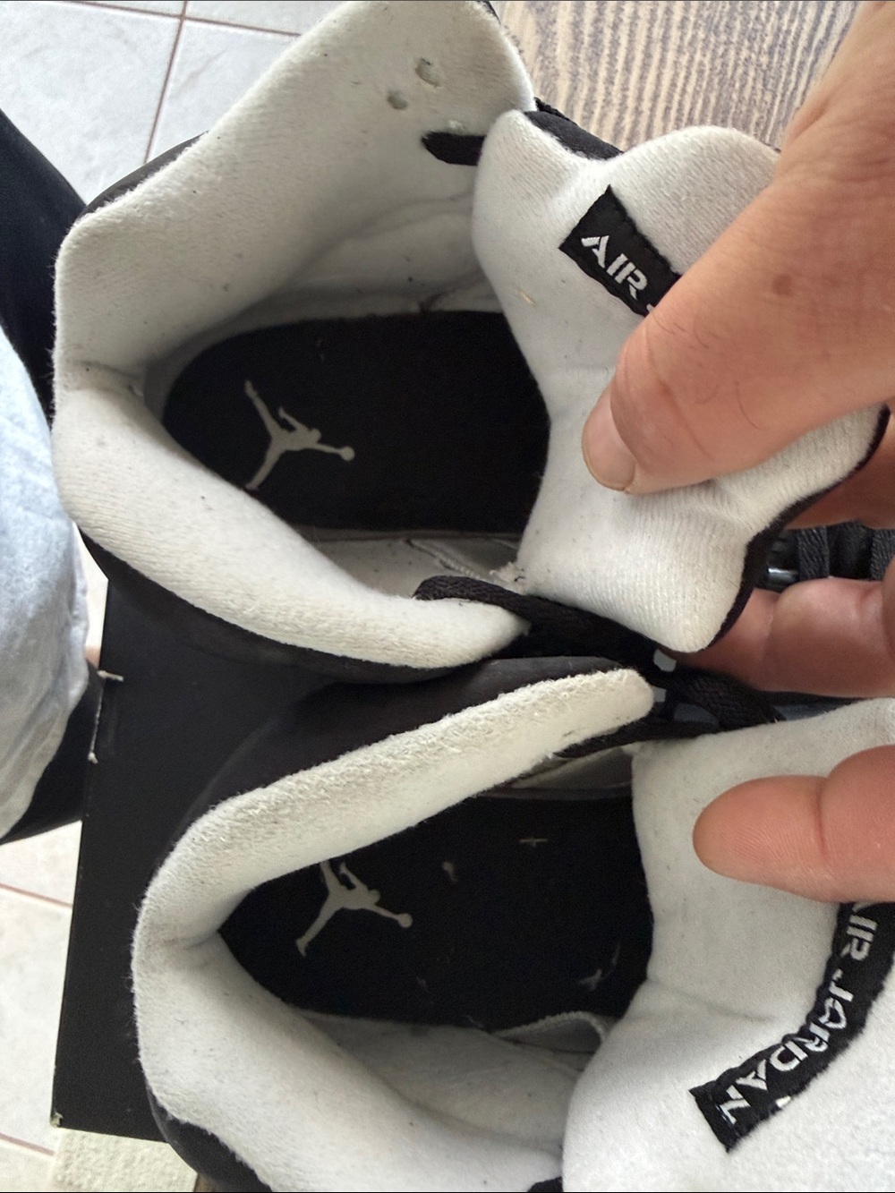 Jordan 5 - Picture 6 of 7